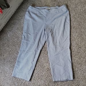 Dress Barn striped pull-on capris size 14